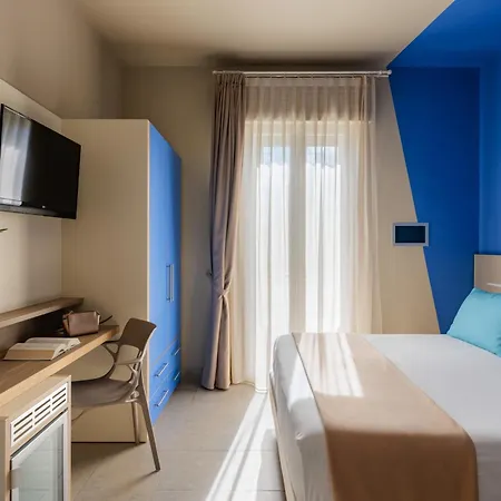 Hotel Nina 3*