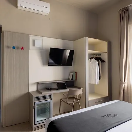 Nina Hotel 3*