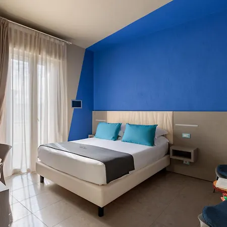 Hotel Nina 3*