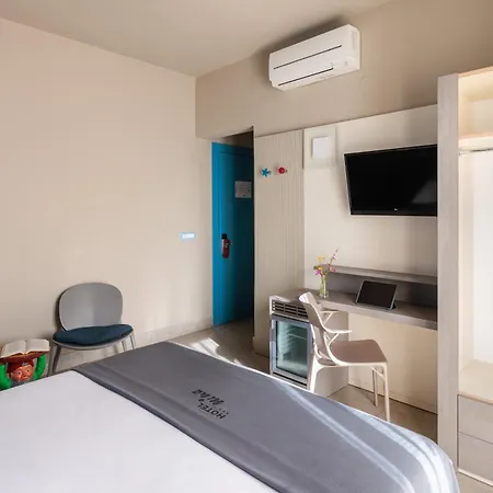 Hotel Nina 3*