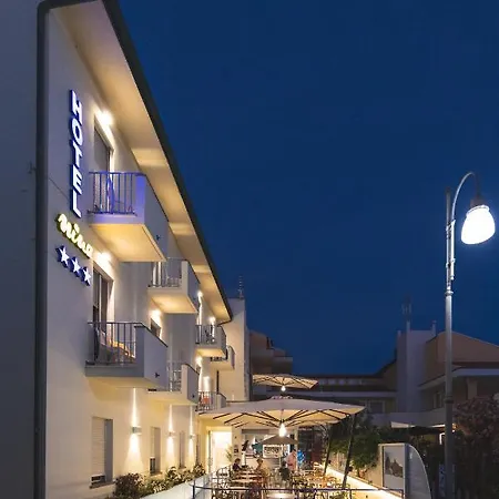 Nina Hotel 3*