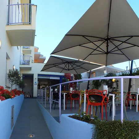 Hotel Nina