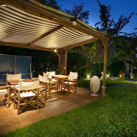 Nina Hotel 3*