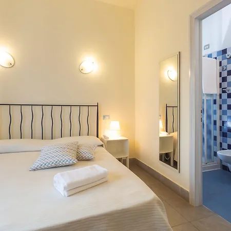 Nina Hotel 3*