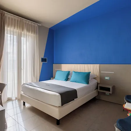 Nina Hotel 3*